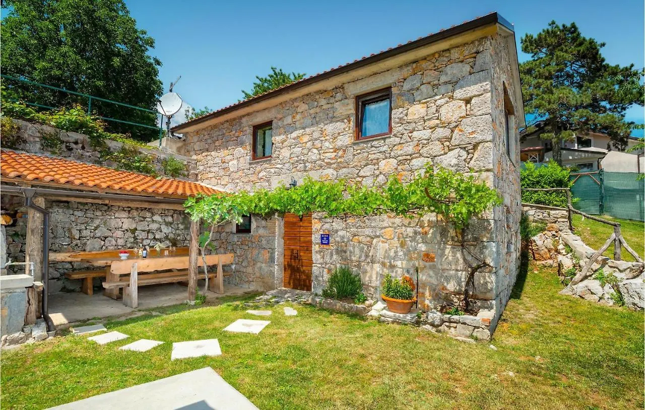Amazing Home In Veprinac