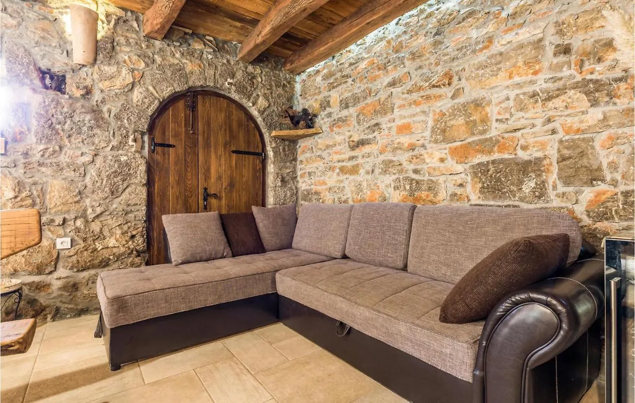 Amazing Home In Veprinac