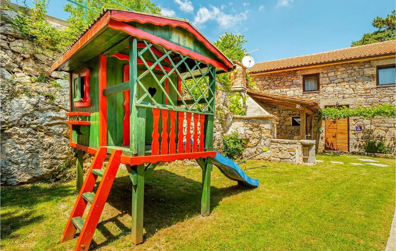 Amazing Home In Veprinac